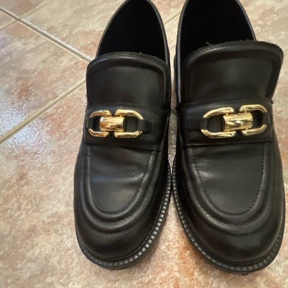 Zara size 37 Black Leather Chunky Gold Buckle Loafer - Picture 2 of 7